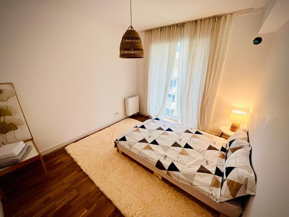 בוקרשט Exquisite - Two Bedroom Apartment מראה חיצוני תמונה