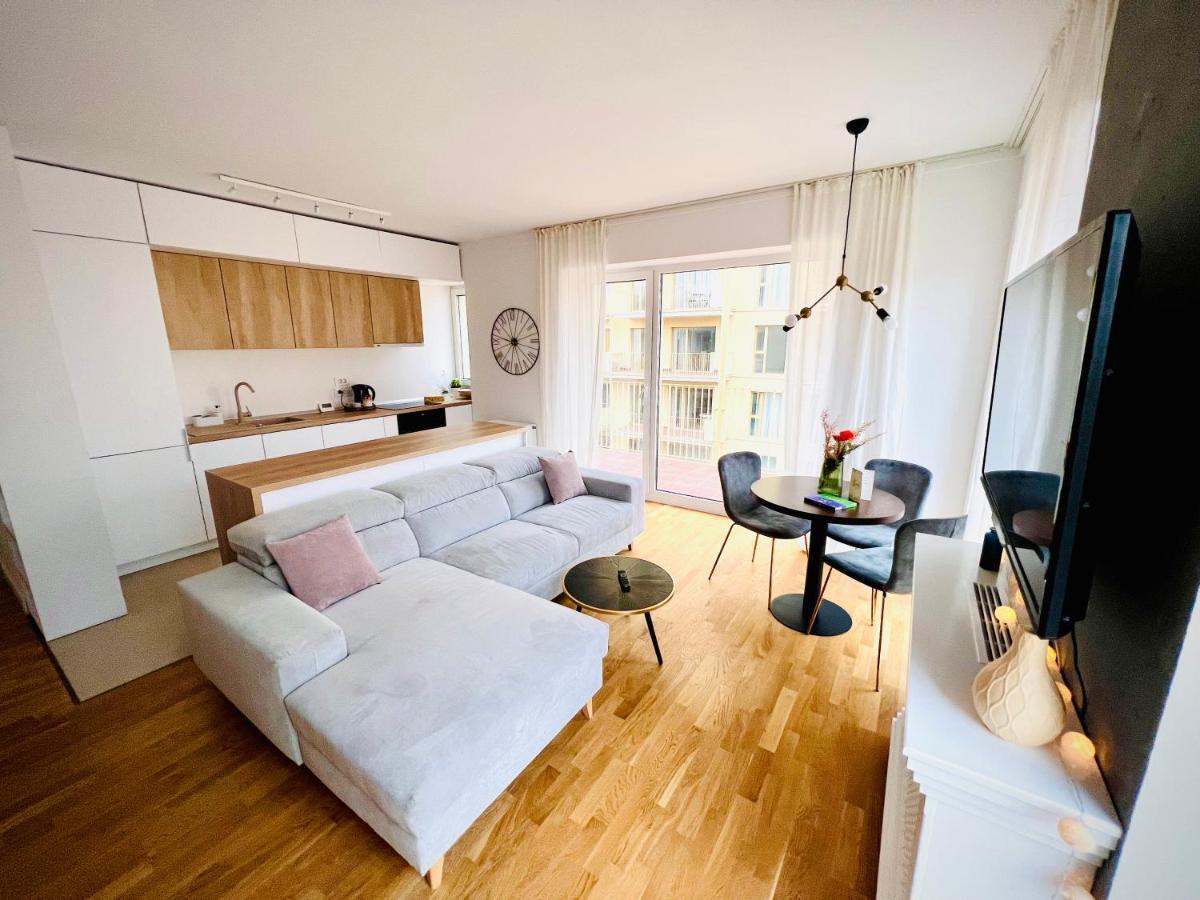 בוקרשט Exquisite - Two Bedroom Apartment מראה חיצוני תמונה