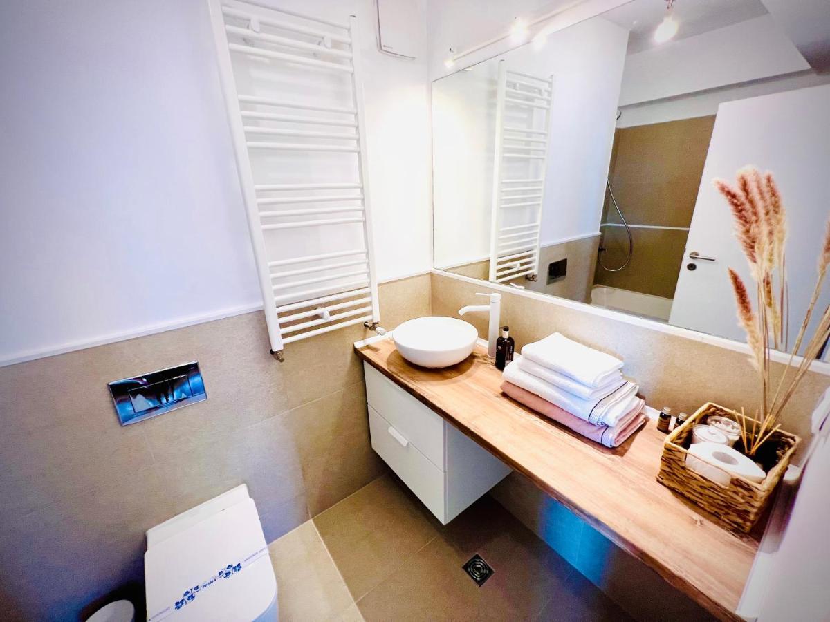בוקרשט Exquisite - Two Bedroom Apartment מראה חיצוני תמונה