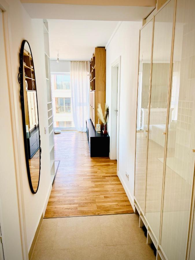 בוקרשט Exquisite - Two Bedroom Apartment מראה חיצוני תמונה